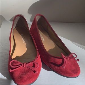 Franco Sarto Ballet Flats in Red Suede, 8.5